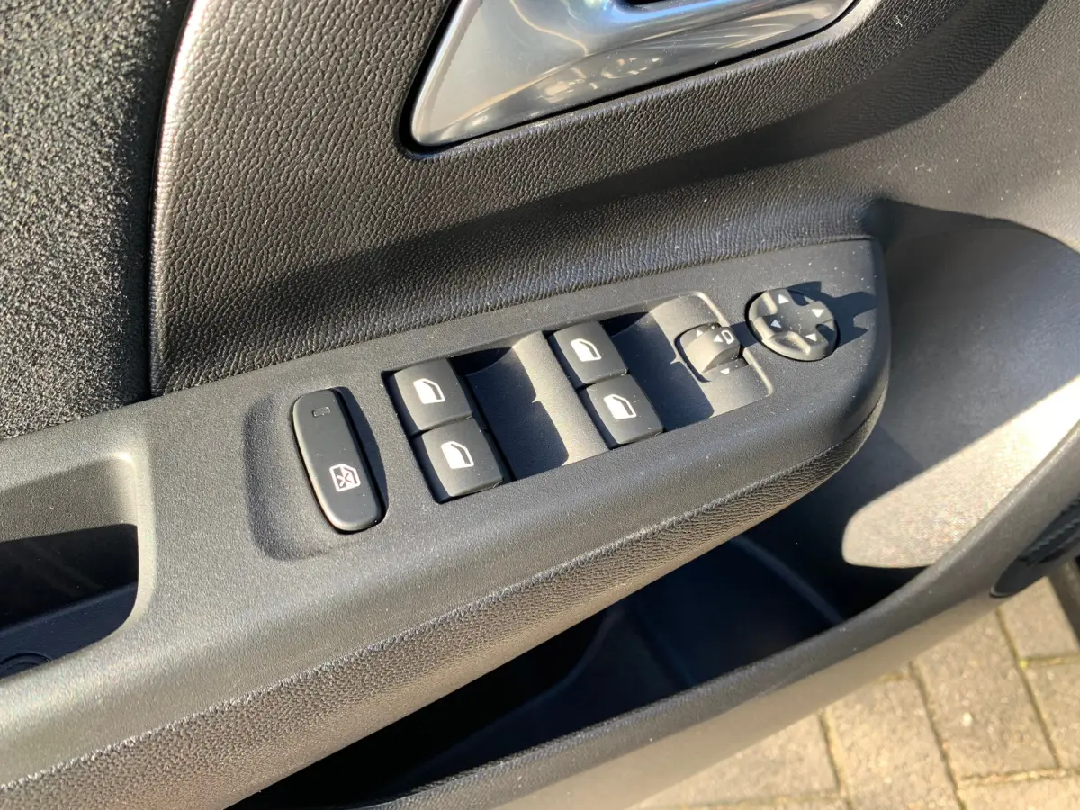 1.2 Turbo Hybrid GS Airco | Alcantara | Camera | Cruise Adaptief | DAB | Keyless | LED | LMV 16" | Navi | Stoelmassage | Stoel/Stuurverwarming |