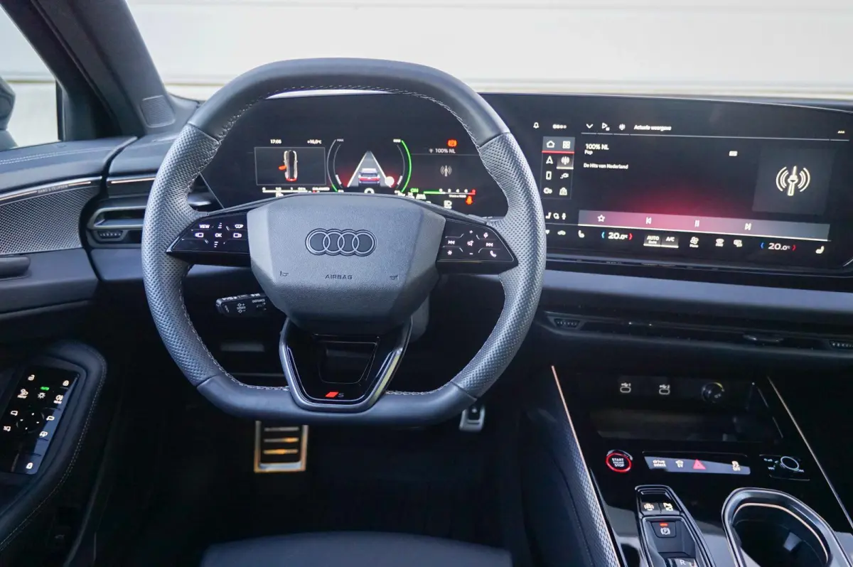 2.0 e-hybrid 367pk Quattro S Edition Competition | B&O 3D | Topview | Keyless | Head-up | Bijrijdersscherm | Trekhaak | Vierwielbesturing