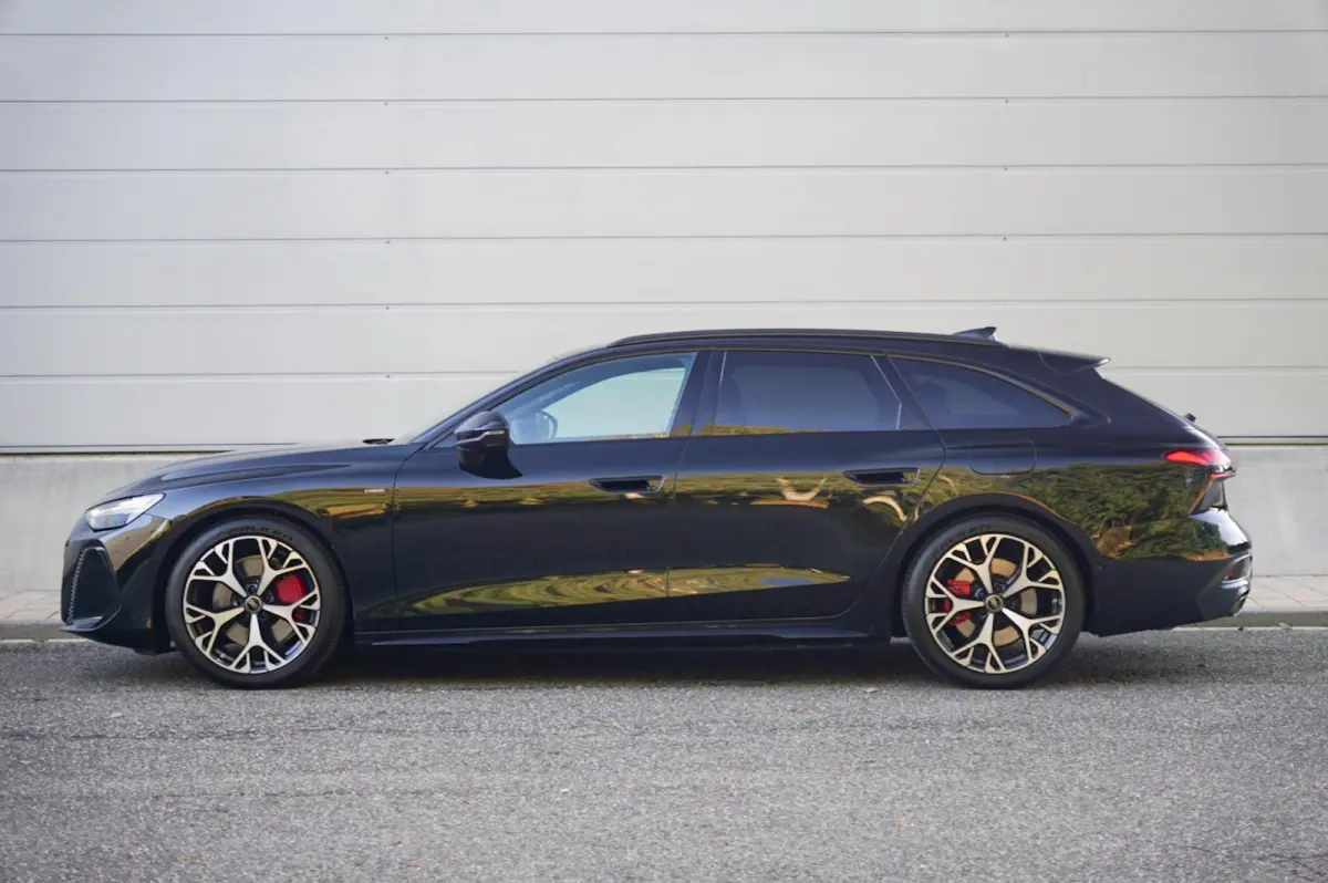 2.0 e-hybrid 367pk Quattro S Edition Competition | B&O 3D | Topview | Keyless | Head-up | Bijrijdersscherm | Trekhaak | Vierwielbesturing