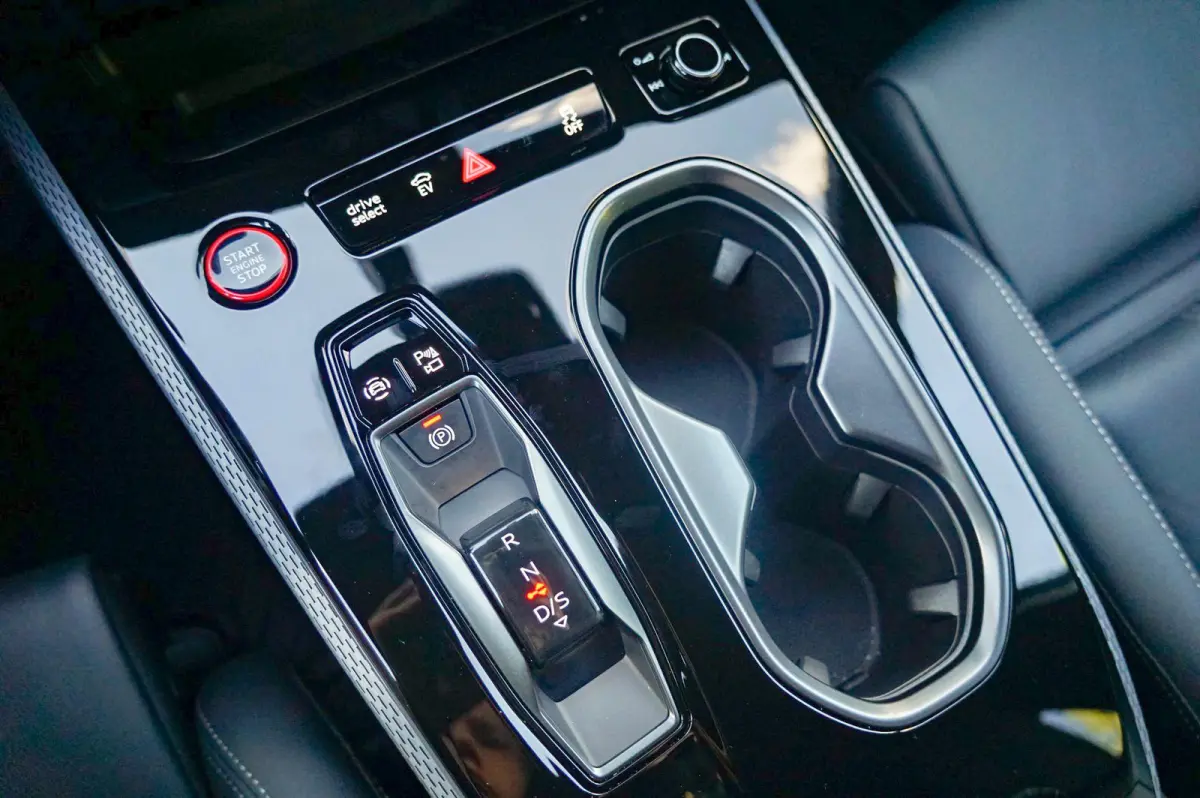 2.0 e-hybrid 367pk Quattro S Edition Competition | B&O 3D | Topview | Keyless | Head-up | Bijrijdersscherm | Trekhaak | Vierwielbesturing