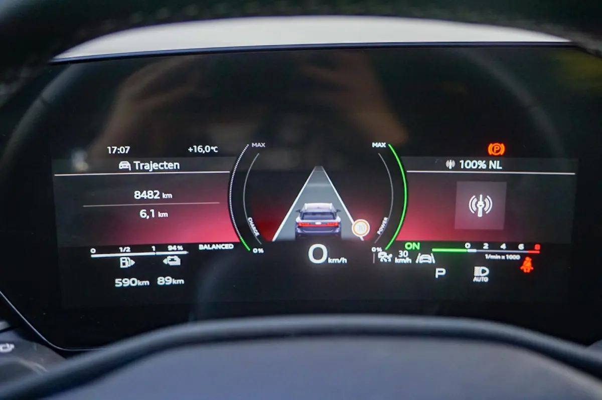2.0 e-hybrid 367pk Quattro S Edition Competition | B&O 3D | Topview | Keyless | Head-up | Bijrijdersscherm | Trekhaak | Vierwielbesturing