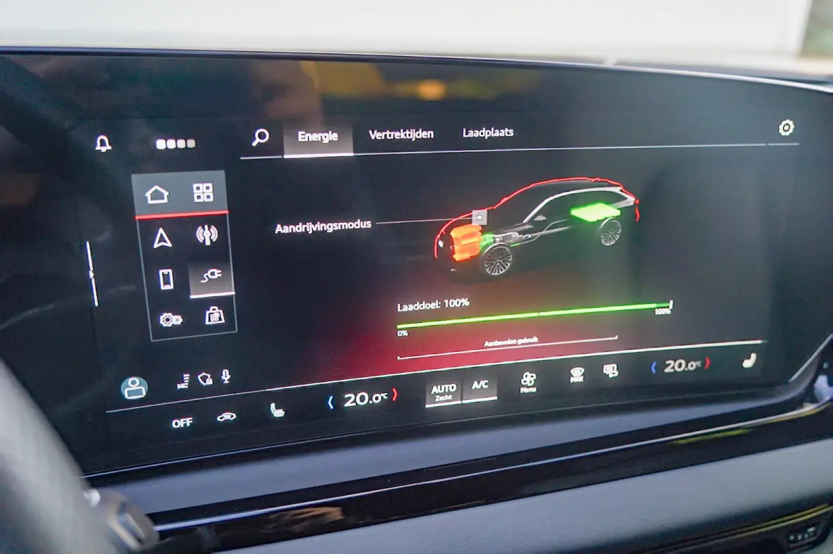 2.0 e-hybrid 367pk Quattro S Edition Competition | B&O 3D | Topview | Keyless | Head-up | Bijrijdersscherm | Trekhaak | Vierwielbesturing