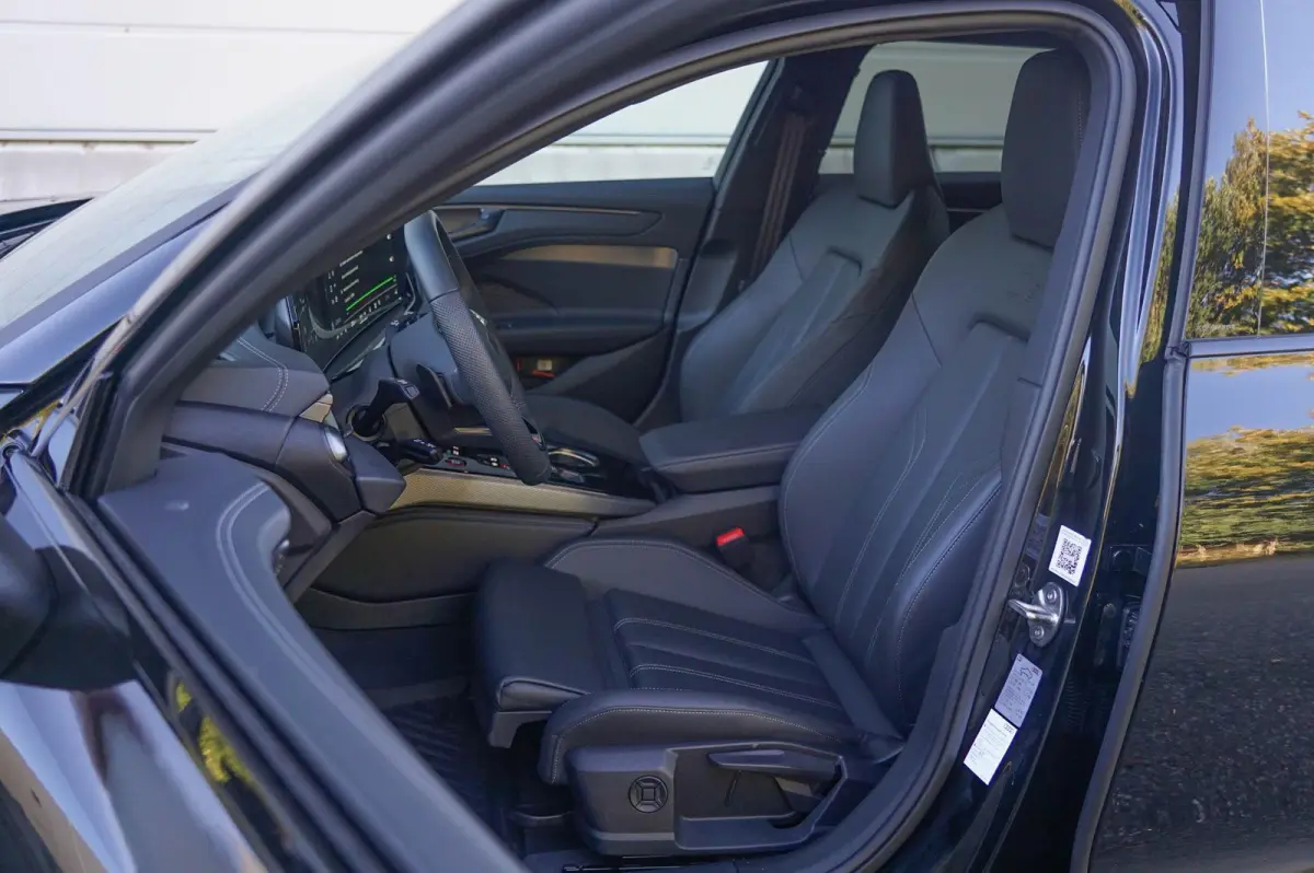 2.0 e-hybrid 367pk Quattro S Edition Competition | B&O 3D | Topview | Keyless | Head-up | Bijrijdersscherm | Trekhaak | Vierwielbesturing