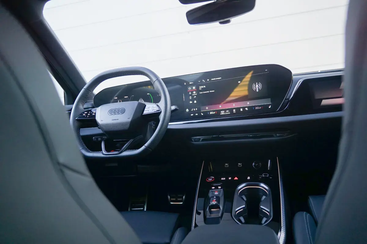 2.0 e-hybrid 367pk Quattro S Edition Competition | B&O 3D | Topview | Keyless | Head-up | Bijrijdersscherm | Trekhaak | Vierwielbesturing