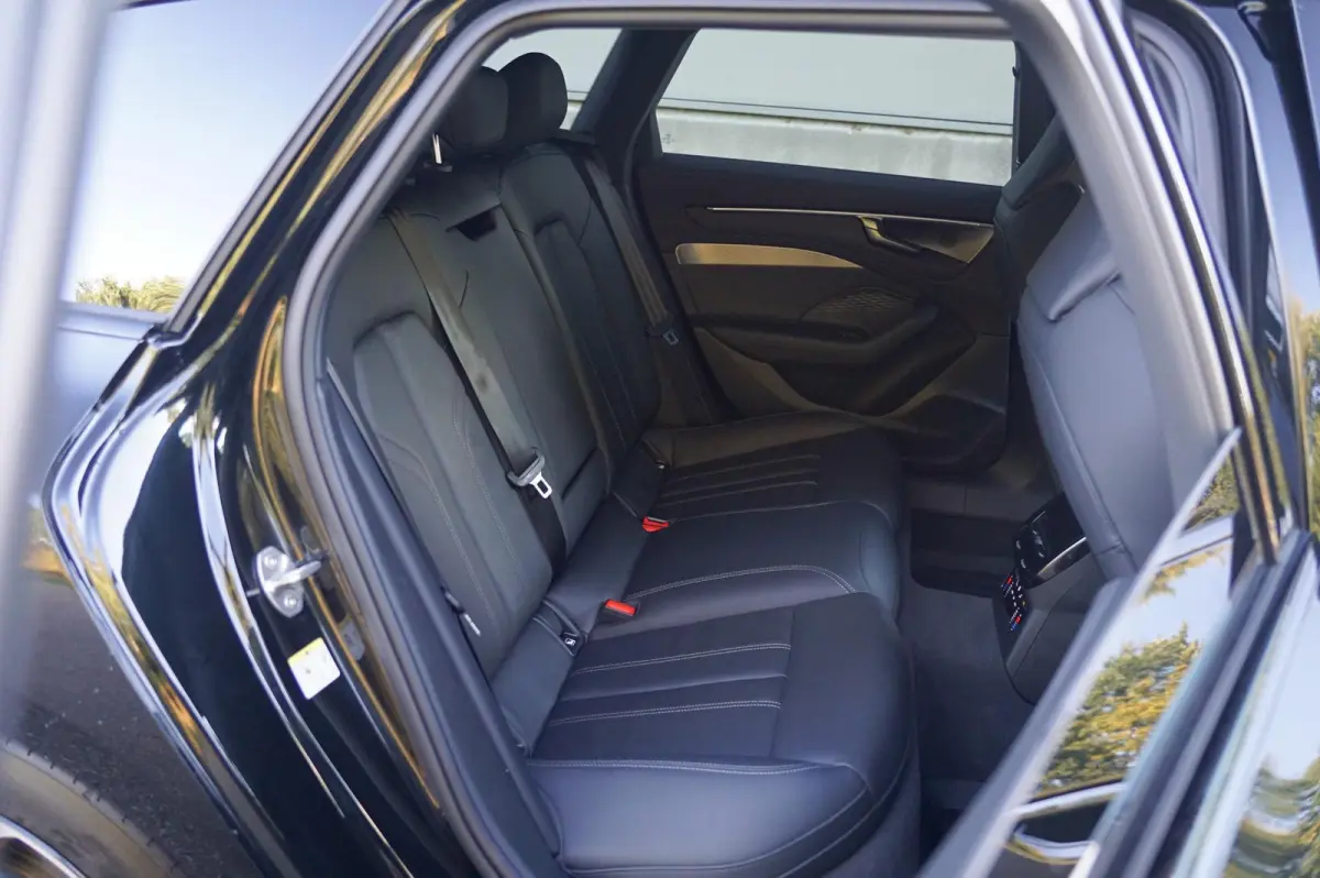 2.0 e-hybrid 367pk Quattro S Edition Competition | B&O 3D | Topview | Keyless | Head-up | Bijrijdersscherm | Trekhaak | Vierwielbesturing