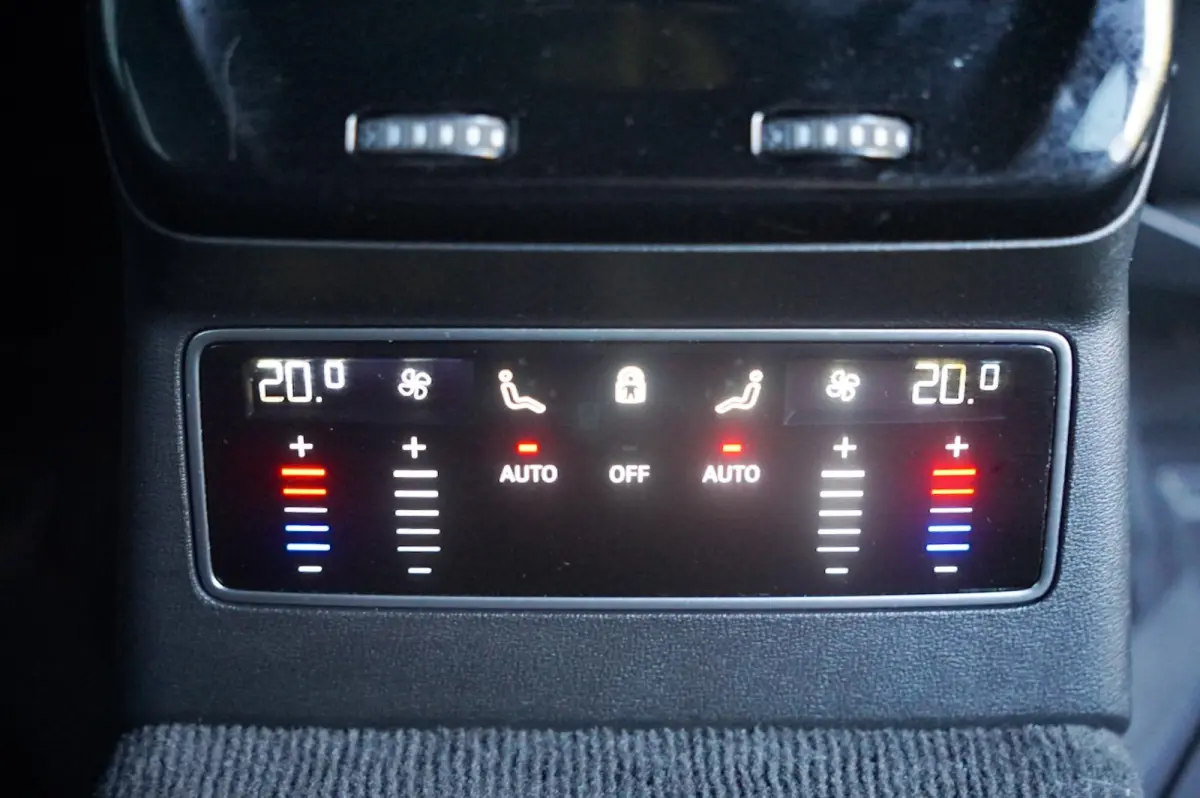 2.0 e-hybrid 367pk Quattro S Edition Competition | B&O 3D | Topview | Keyless | Head-up | Bijrijdersscherm | Trekhaak | Vierwielbesturing