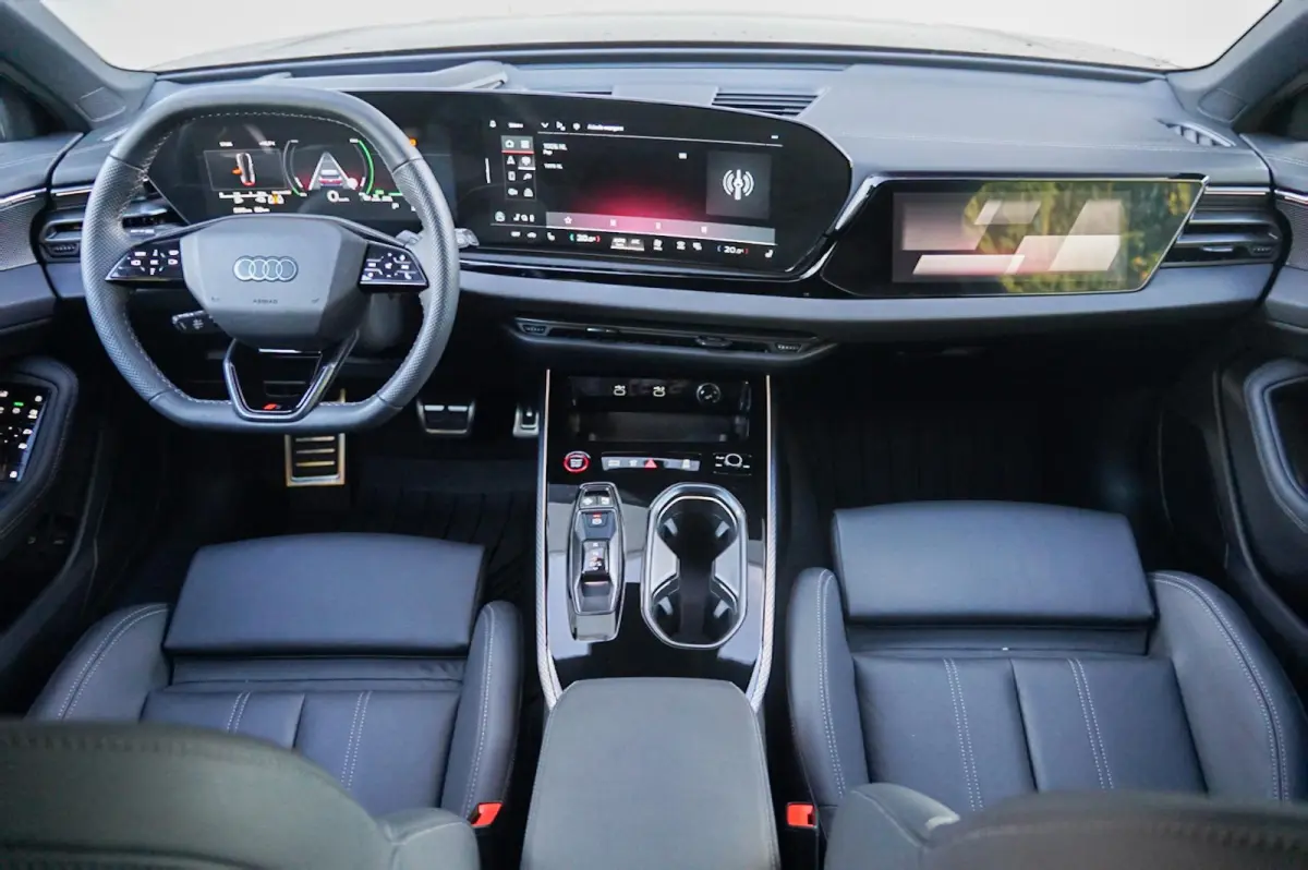 2.0 e-hybrid 367pk Quattro S Edition Competition | B&O 3D | Topview | Keyless | Head-up | Bijrijdersscherm | Trekhaak | Vierwielbesturing