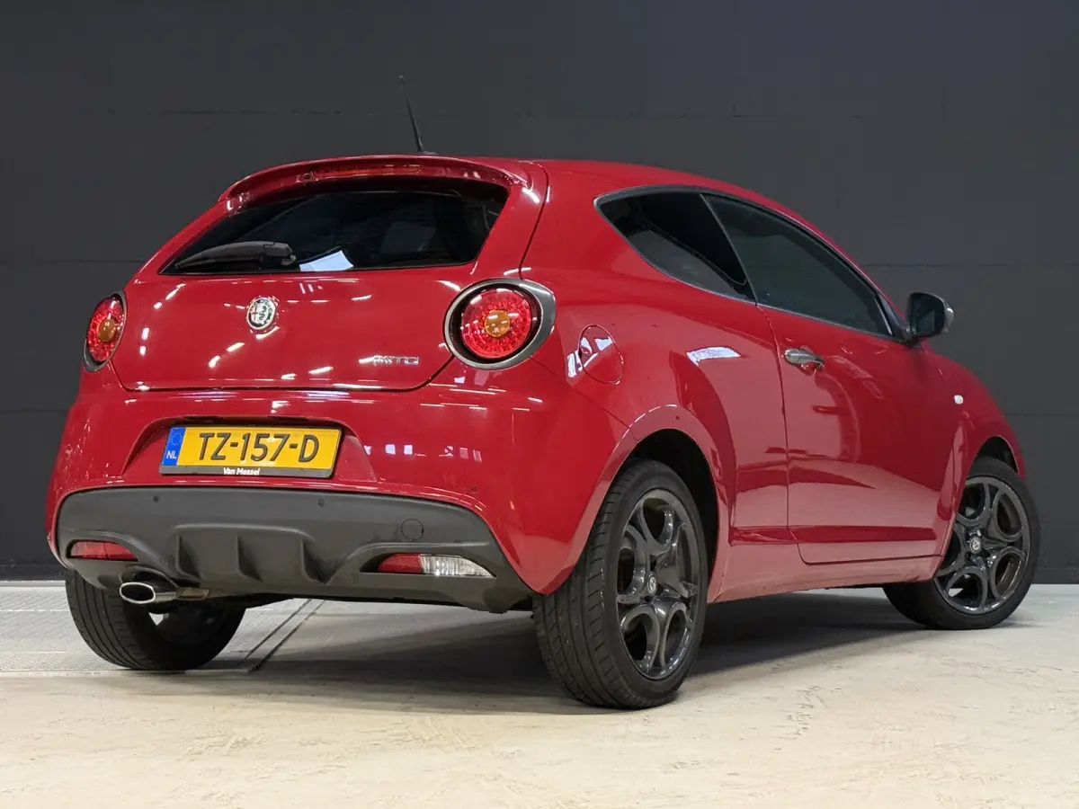 0.9 TwinAir ECO | Origineel NL | Navigatie | Bluetooth | DAB | Parkeersensoren