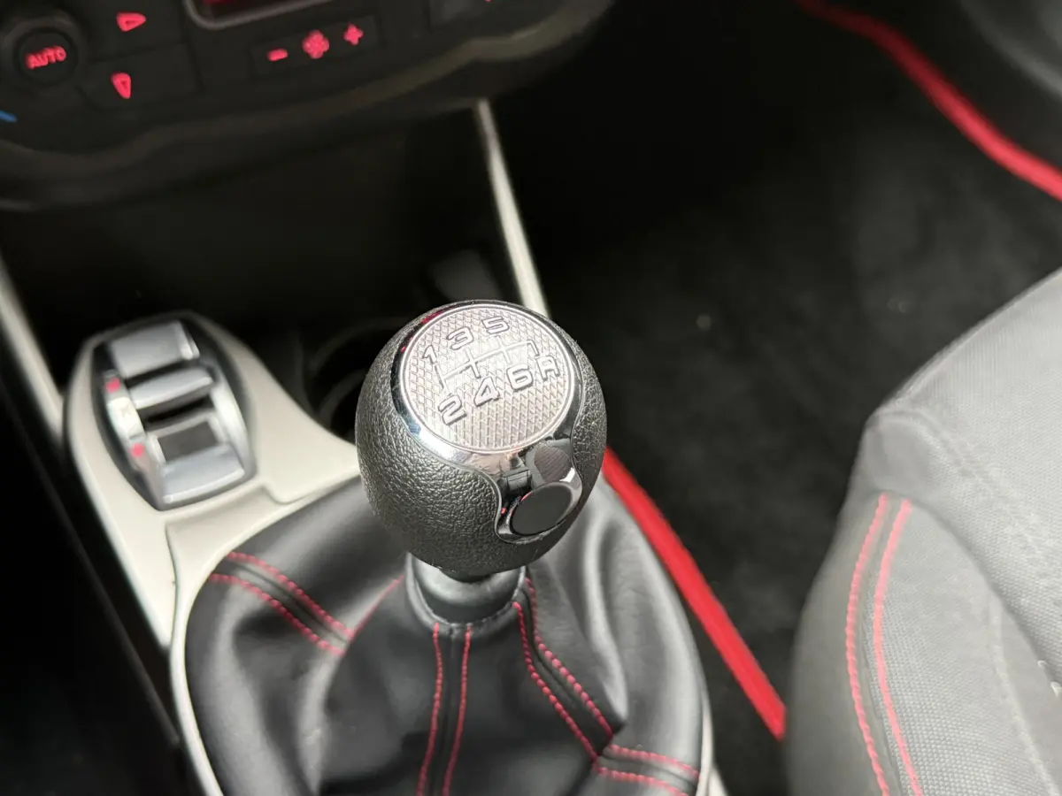0.9 TwinAir ECO | Origineel NL | Navigatie | Bluetooth | DAB | Parkeersensoren