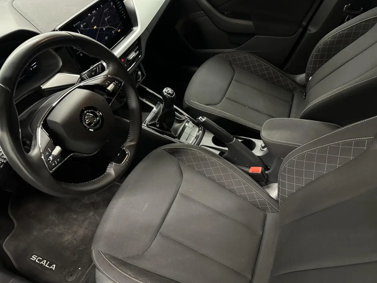 1.0 TSI Ambition CARPLAY CRUISE LM AIRCO