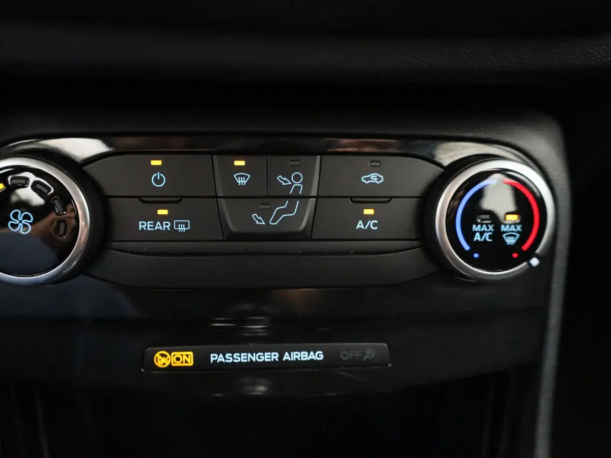 1.0 EcoBoost Titanium | Apple Carplay/Android Auto | Airco | Cruise Control |