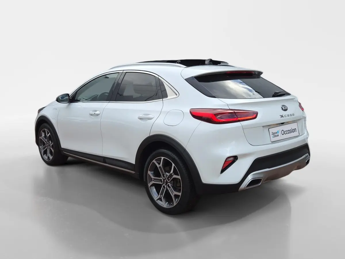 1.6i PHEV ExecutiveLine 1e Eigenaar | Dealer Onderhouden | Meest luxe uitvoering | Fabrieksgarantie | Stoelverwarming en Ventilatie | Carplay & Android | Camera | Dodehoek Detectie | Leder |