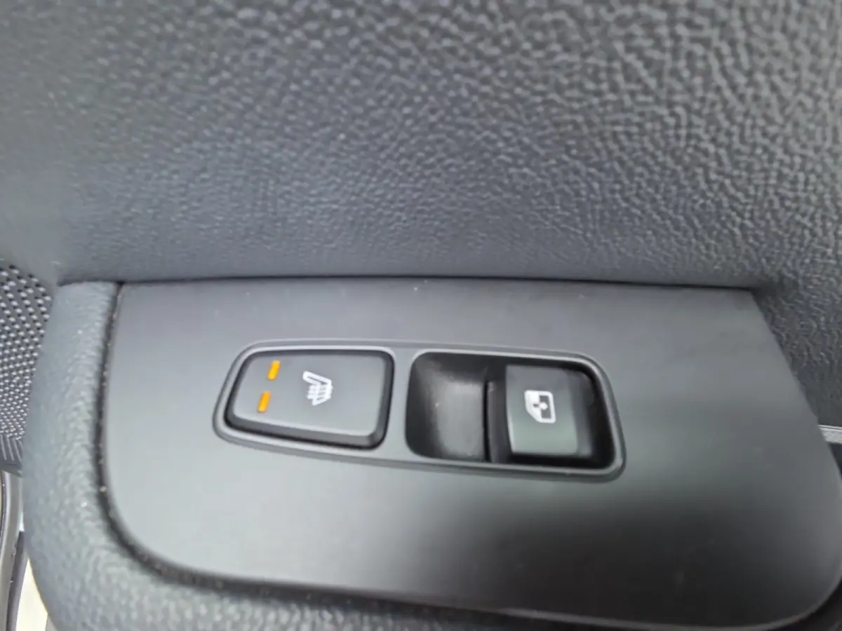 1.6i PHEV ExecutiveLine 1e Eigenaar | Dealer Onderhouden | Meest luxe uitvoering | Fabrieksgarantie | Stoelverwarming en Ventilatie | Carplay & Android | Camera | Dodehoek Detectie | Leder |