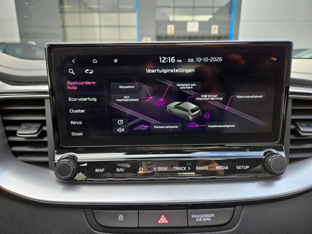 1.6i PHEV ExecutiveLine 1e Eigenaar | Dealer Onderhouden | Meest luxe uitvoering | Fabrieksgarantie | Stoelverwarming en Ventilatie | Carplay & Android | Camera | Dodehoek Detectie | Leder |