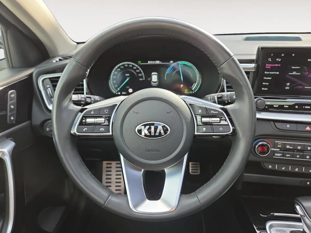 1.6i PHEV ExecutiveLine 1e Eigenaar | Dealer Onderhouden | Meest luxe uitvoering | Fabrieksgarantie | Stoelverwarming en Ventilatie | Carplay & Android | Camera | Dodehoek Detectie | Leder |