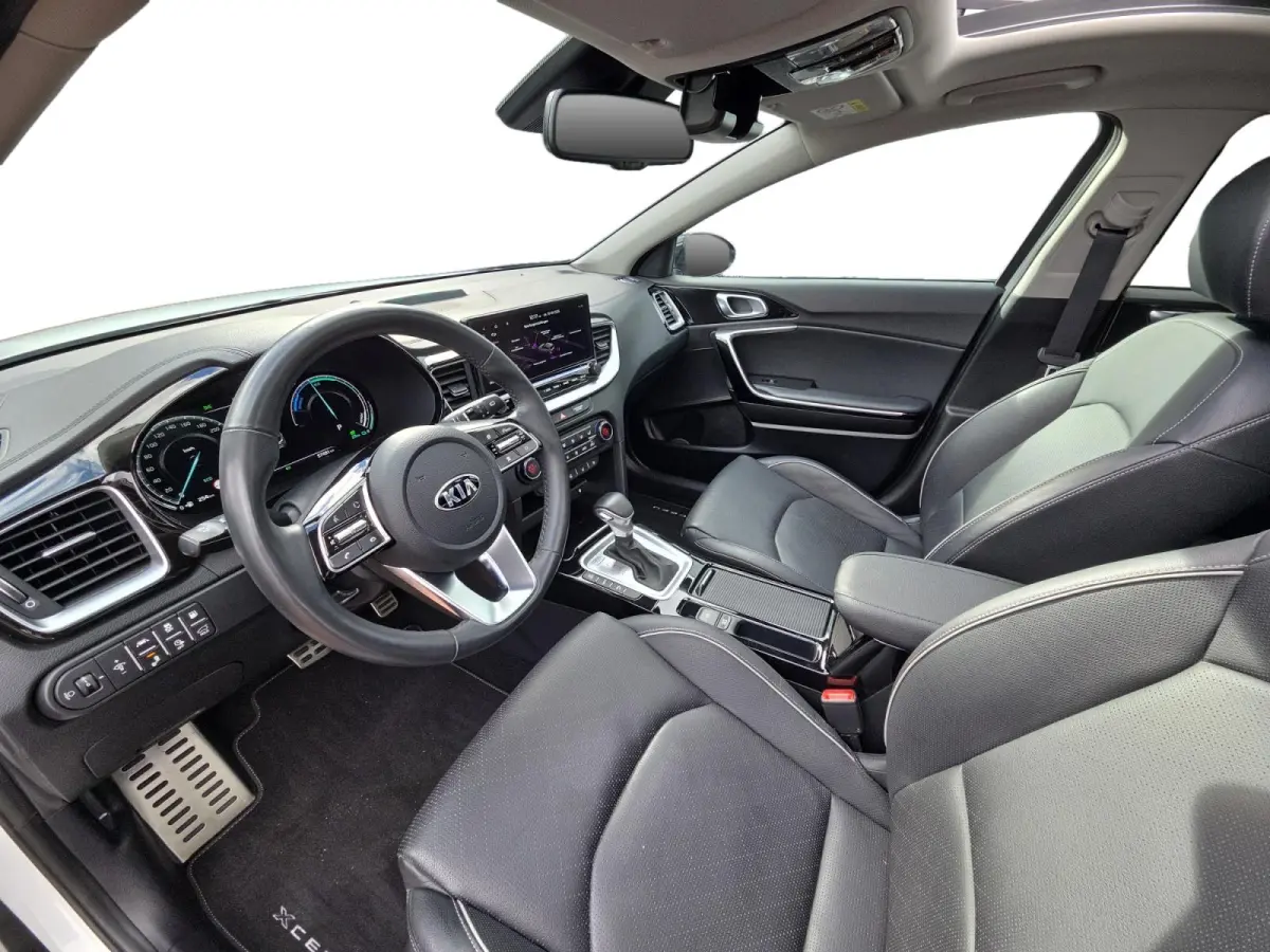 1.6i PHEV ExecutiveLine 1e Eigenaar | Dealer Onderhouden | Meest luxe uitvoering | Fabrieksgarantie | Stoelverwarming en Ventilatie | Carplay & Android | Camera | Dodehoek Detectie | Leder |