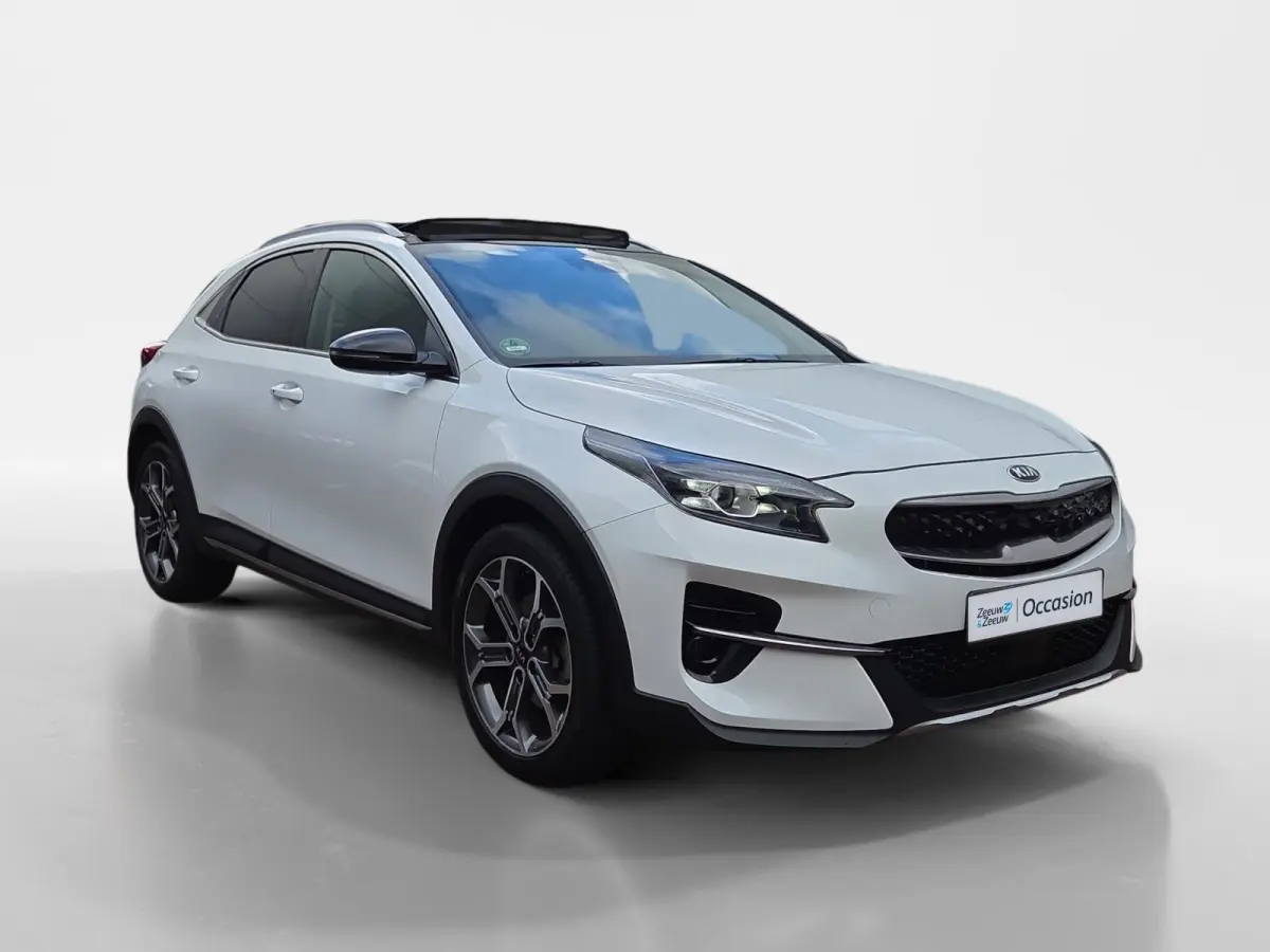 1.6i PHEV ExecutiveLine 1e Eigenaar | Dealer Onderhouden | Meest luxe uitvoering | Fabrieksgarantie | Stoelverwarming en Ventilatie | Carplay & Android | Camera | Dodehoek Detectie | Leder |