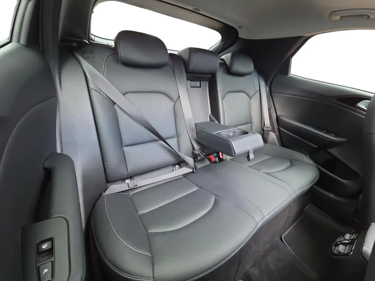 1.6i PHEV ExecutiveLine 1e Eigenaar | Dealer Onderhouden | Meest luxe uitvoering | Fabrieksgarantie | Stoelverwarming en Ventilatie | Carplay & Android | Camera | Dodehoek Detectie | Leder |