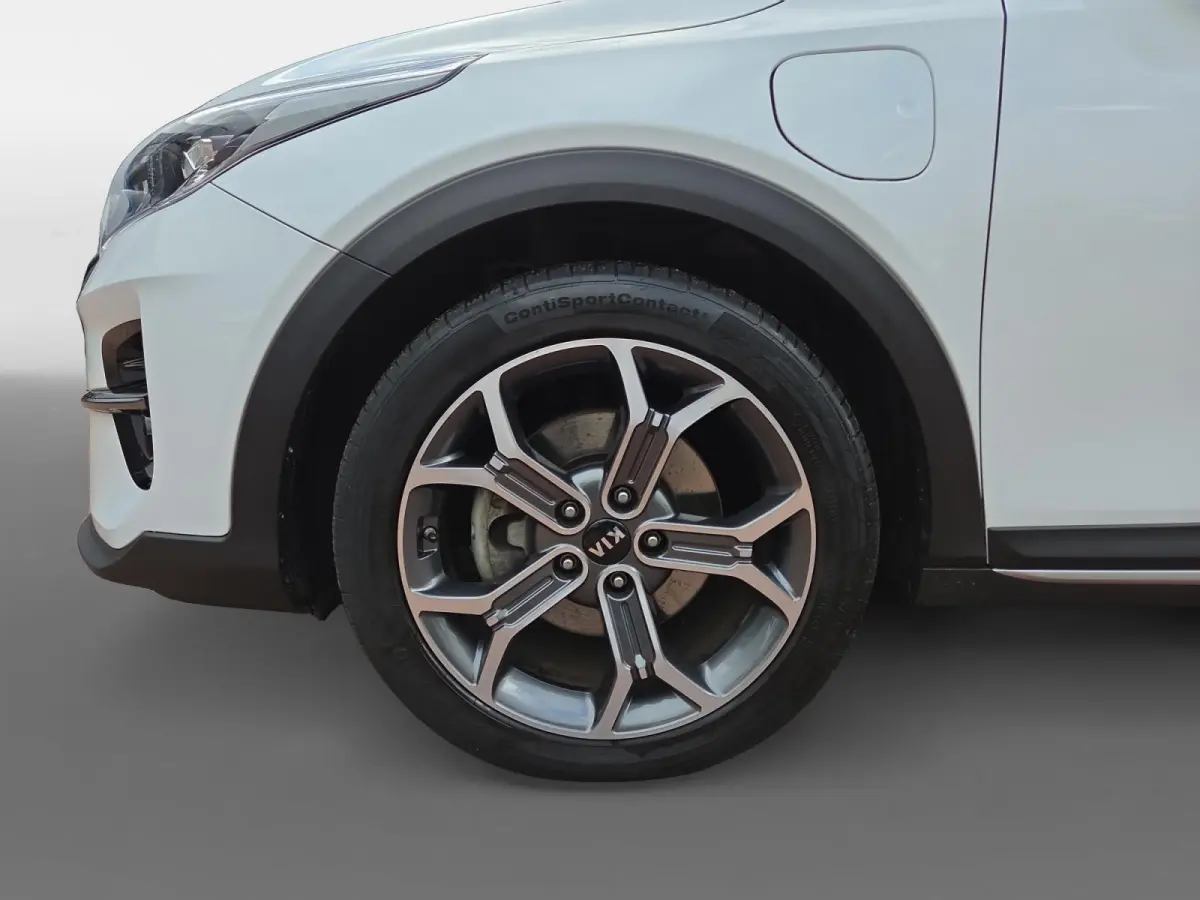 1.6i PHEV ExecutiveLine 1e Eigenaar | Dealer Onderhouden | Meest luxe uitvoering | Fabrieksgarantie | Stoelverwarming en Ventilatie | Carplay & Android | Camera | Dodehoek Detectie | Leder |