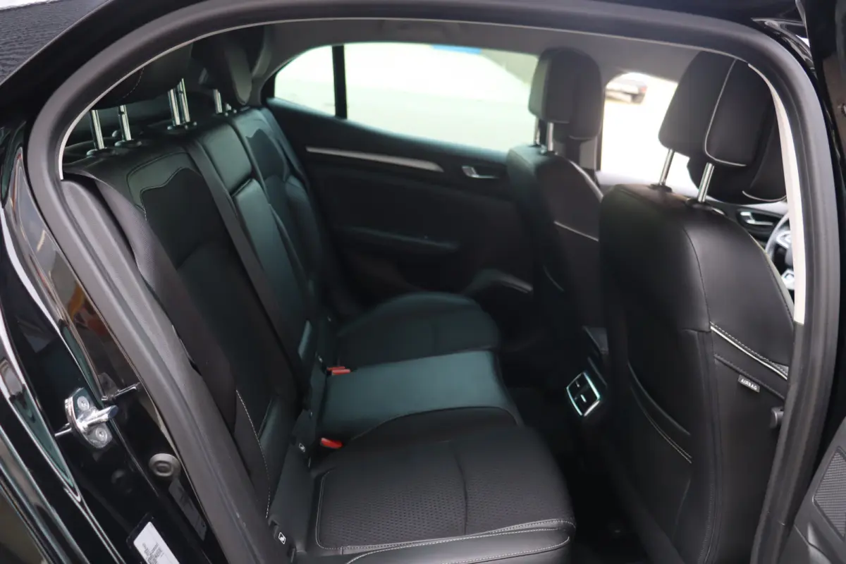 1.2 TCe Bose, Climate, Cruise, Camera A, Dealeronderhouden, PDC V+A, Keyless, Prijs Is Rijklaar Inclusief 6 Maanden Garantie