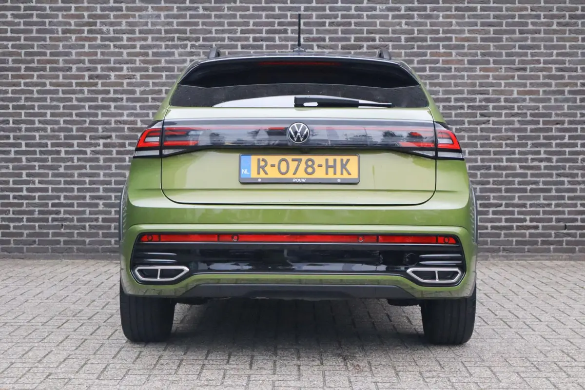 1.0 TSI 110pk R-Line Business | Navigatie | Achteruitrijcamera | Volautomatische Airconditioning