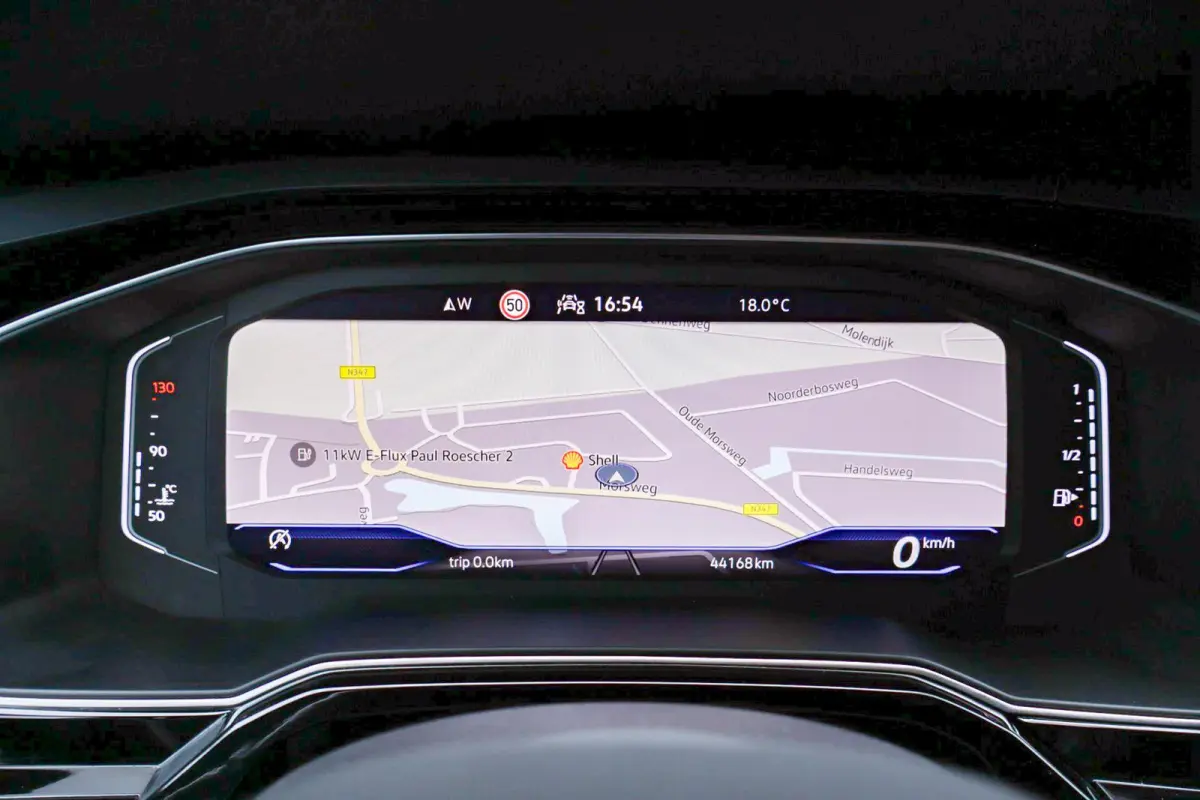 1.0 TSI 110pk R-Line Business | Navigatie | Achteruitrijcamera | Volautomatische Airconditioning
