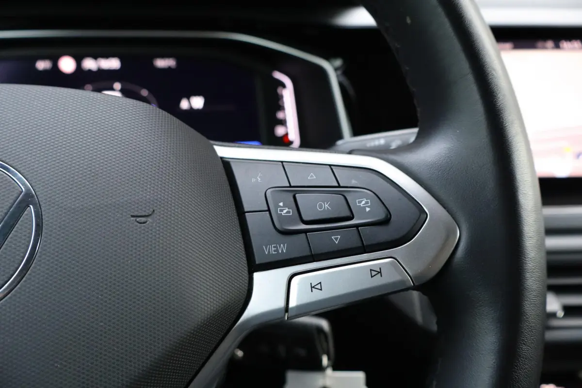 1.0 TSI 110pk R-Line Business | Navigatie | Achteruitrijcamera | Volautomatische Airconditioning