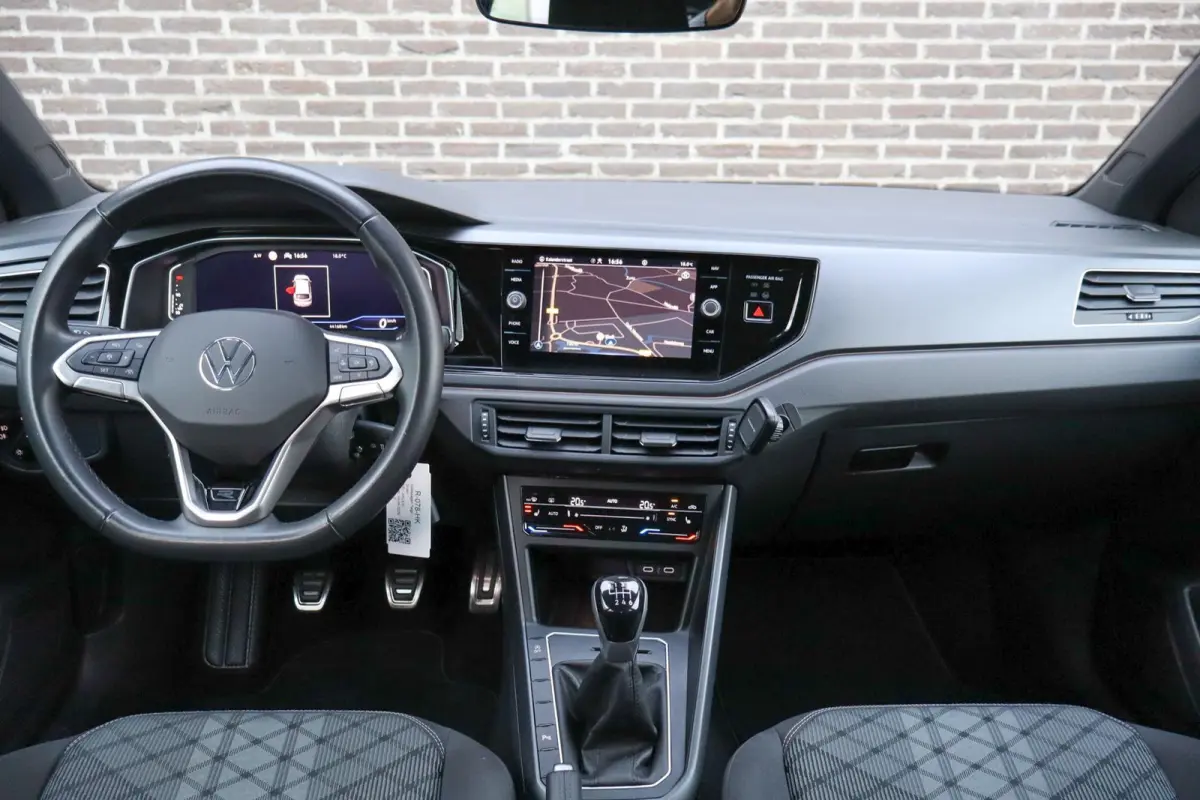 1.0 TSI 110pk R-Line Business | Navigatie | Achteruitrijcamera | Volautomatische Airconditioning