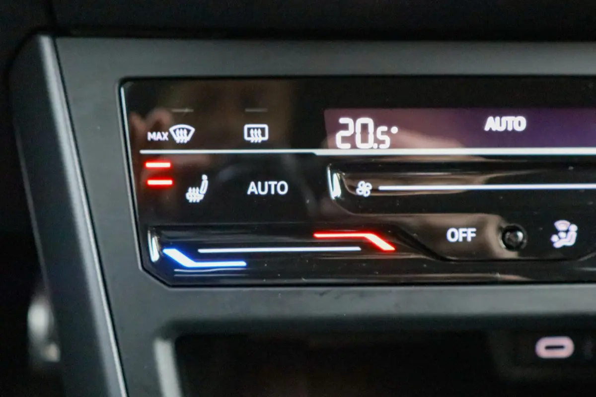 1.0 TSI 110pk R-Line Business | Navigatie | Achteruitrijcamera | Volautomatische Airconditioning
