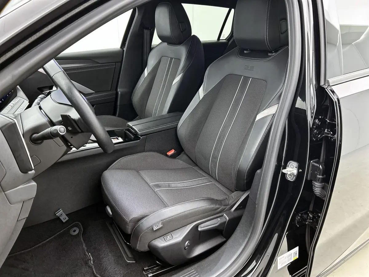 1.2 Turbo Hybrid GS