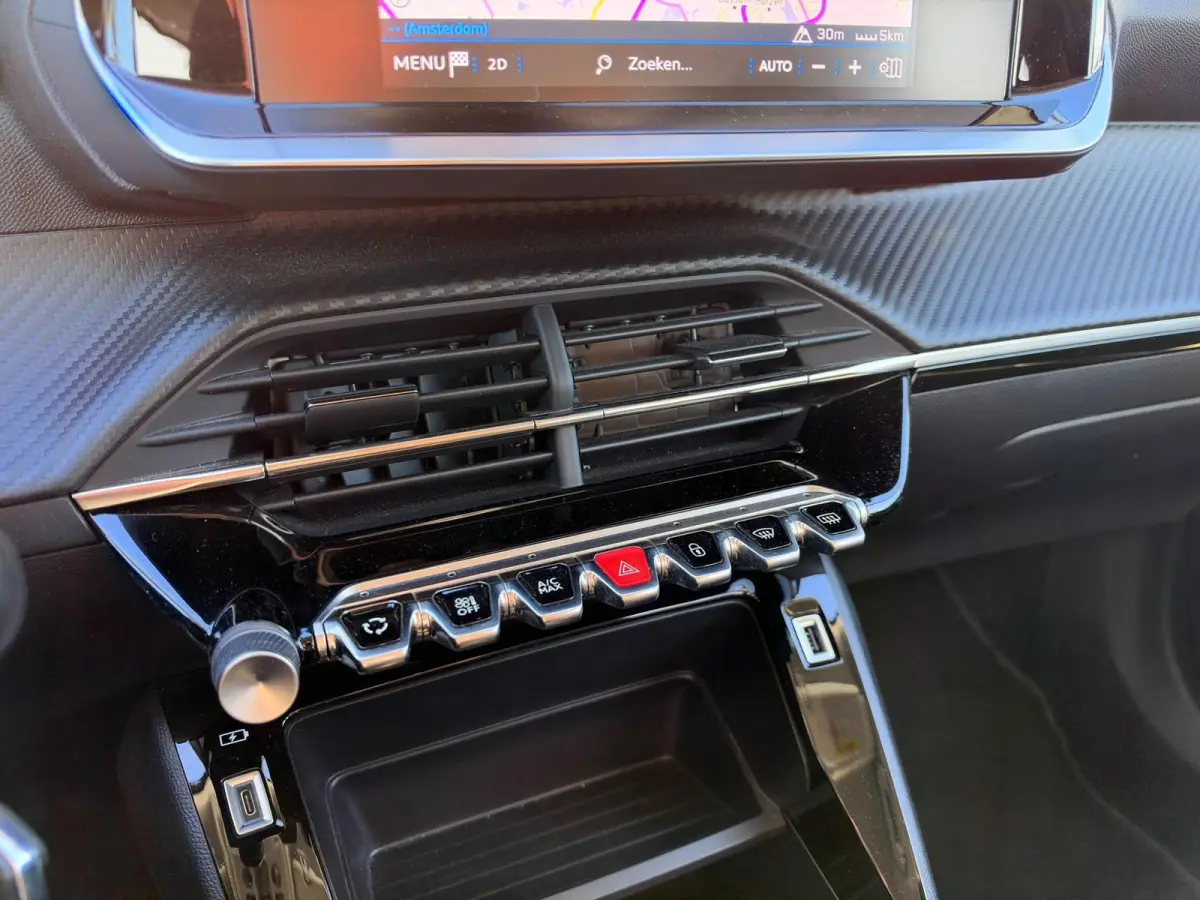 1.2 PureTech Active | Trekhaak | Cruise Control | Navigatie | Apple Carplay/Android Auto