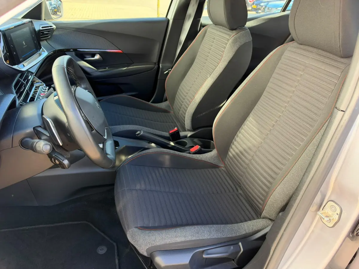 1.2 PureTech Active | Trekhaak | Cruise Control | Navigatie | Apple Carplay/Android Auto