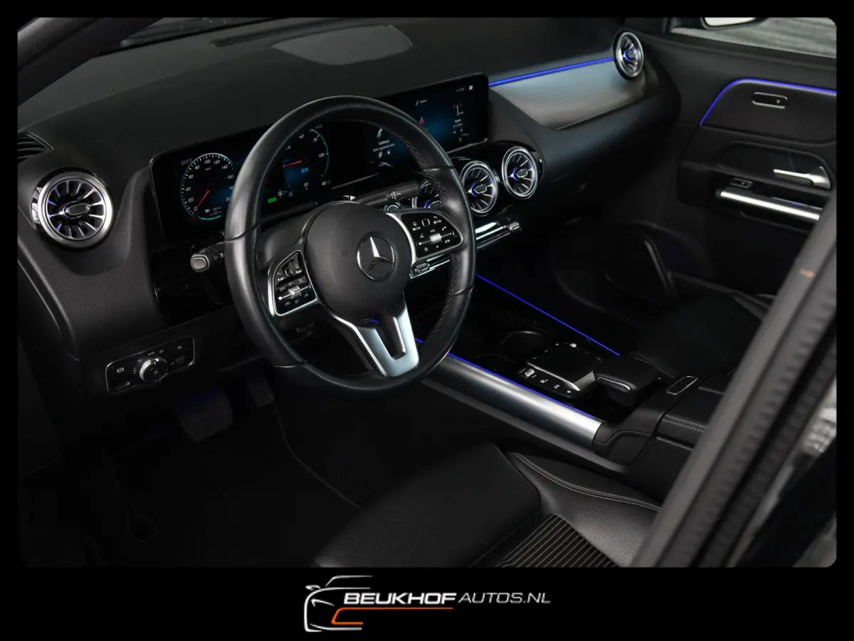 250 Business Luxury 67kWh Pano Leer Soh95%
