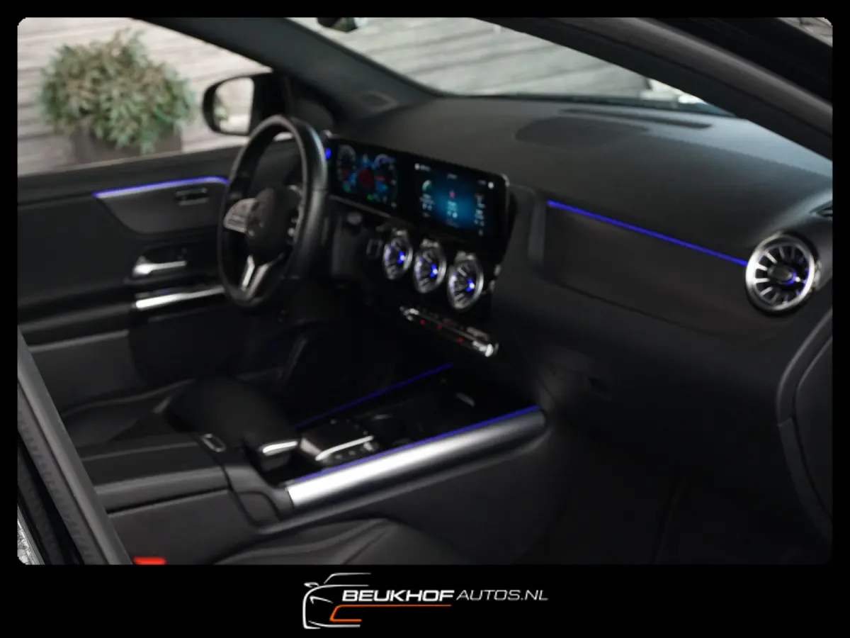 250 Business Luxury 67kWh Pano Leer Soh95%