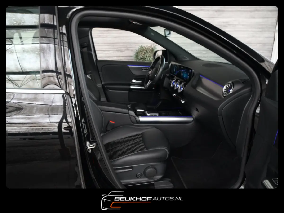 250 Business Luxury 67kWh Pano Leer Soh95%