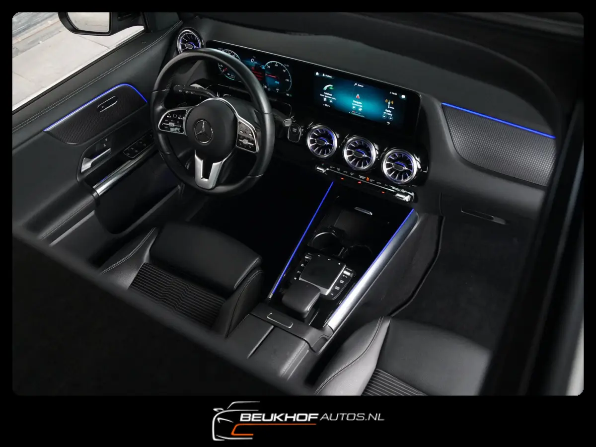 250 Business Luxury 67kWh Pano Leer Soh95%