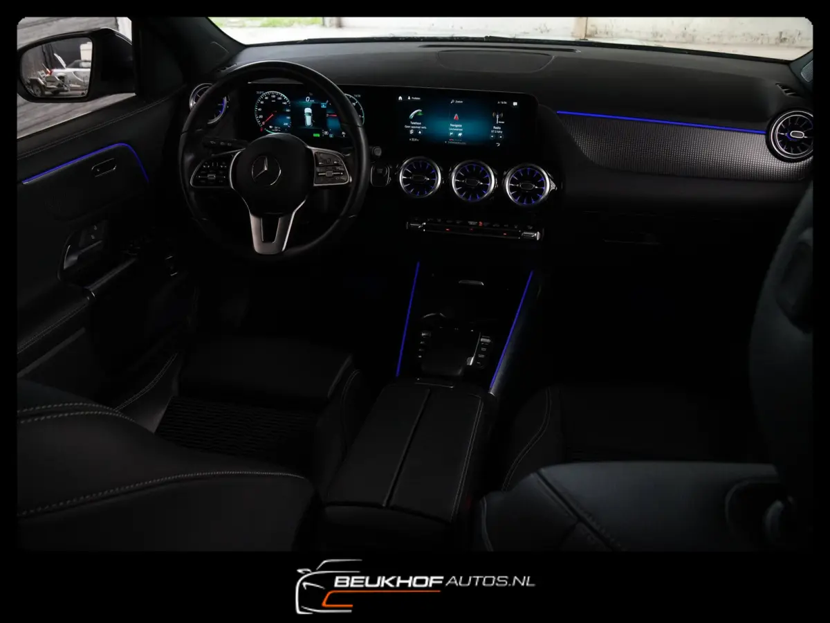 250 Business Luxury 67kWh Pano Leer Soh95%