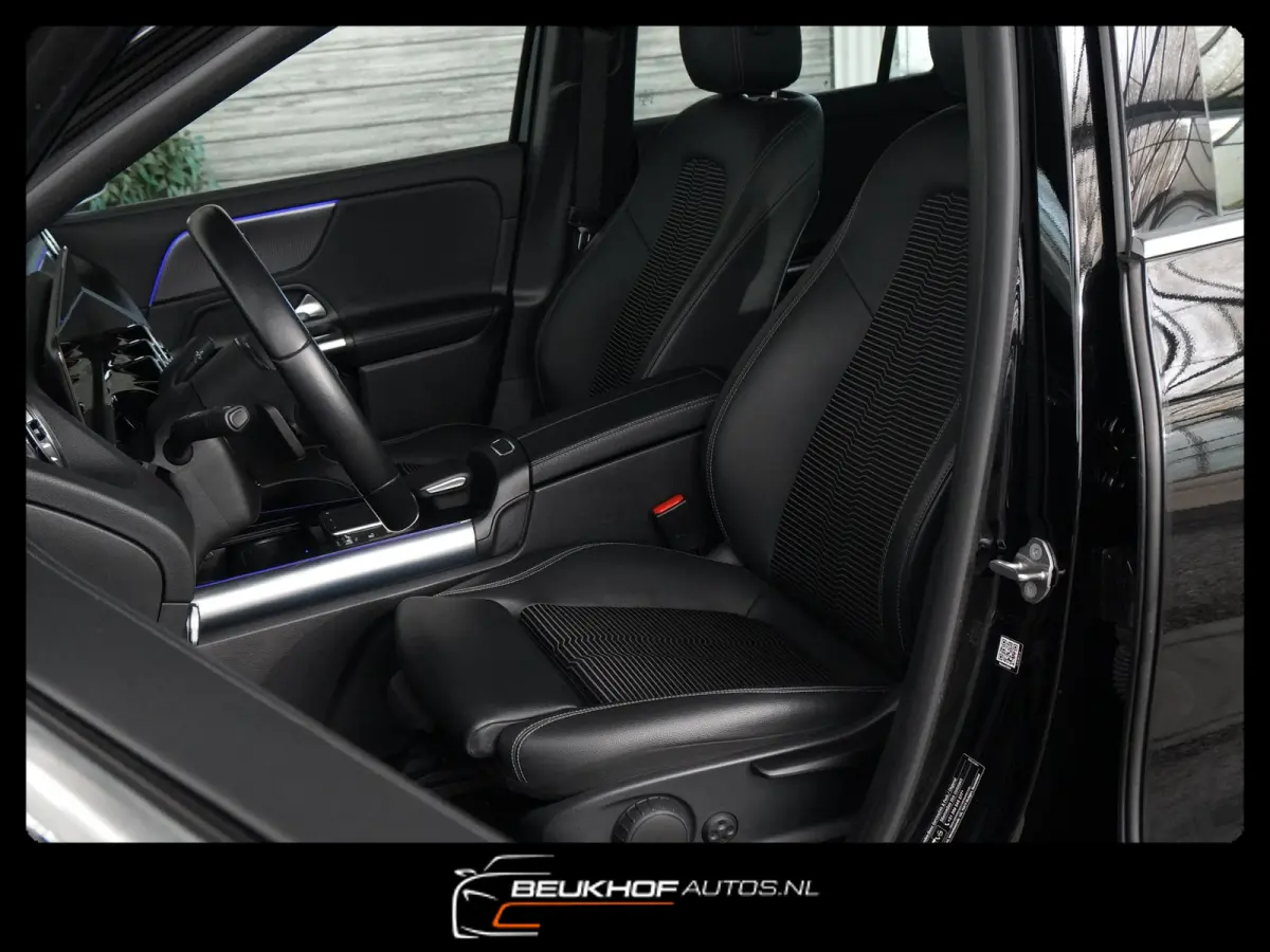 250 Business Luxury 67kWh Pano Leer Soh95%