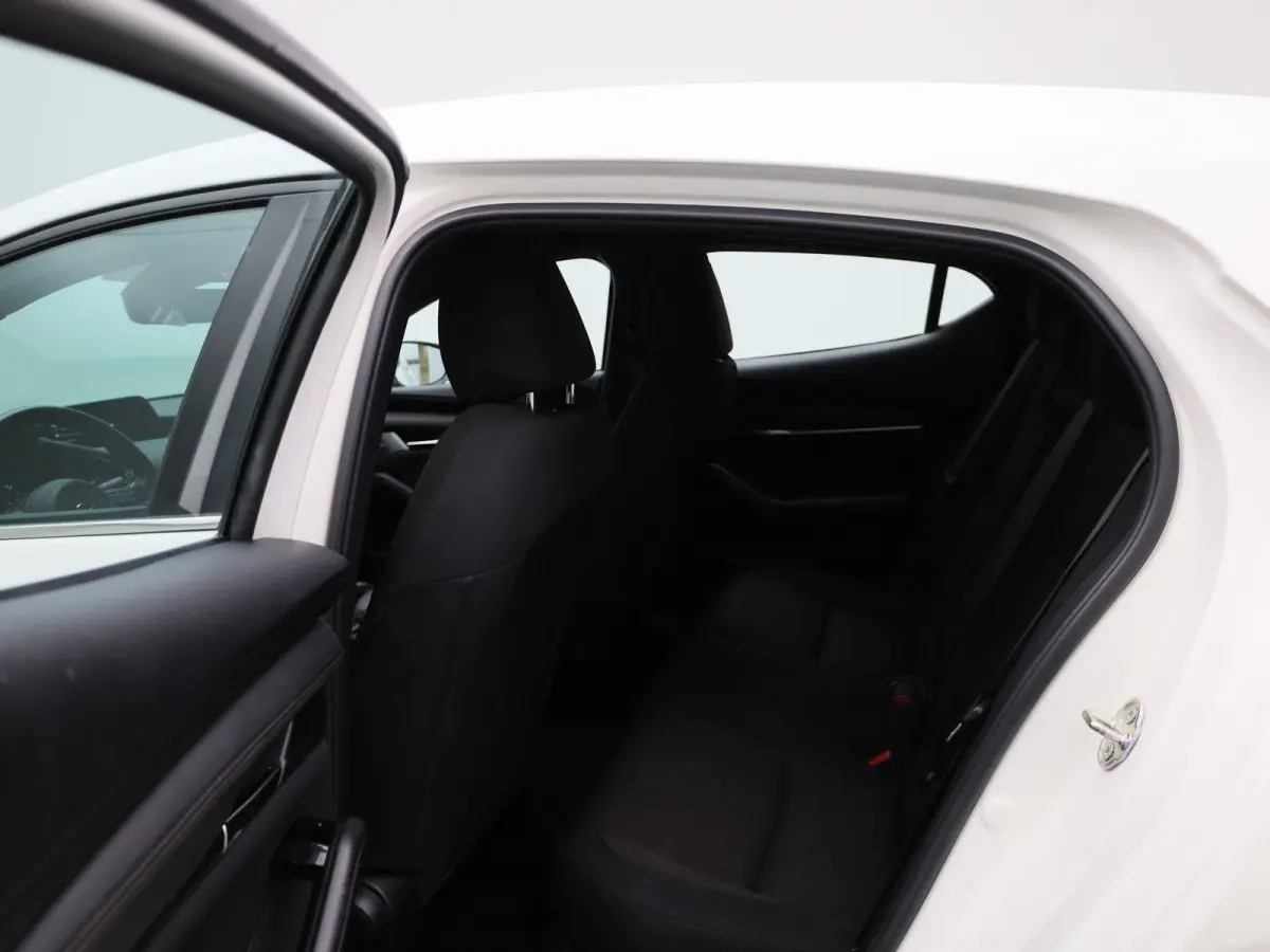 2.0 e-SkyActiv-X M Hybrid 180 Comfort met Bose | Apple Carplay/Android Auto | Stoelverwarming | Parkeersensoren | Achteruitrijcamera |