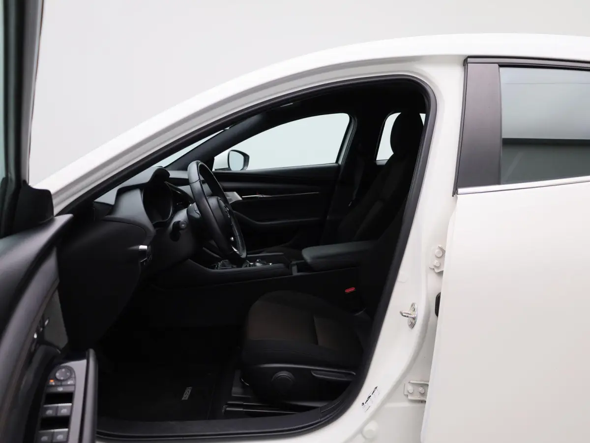 2.0 e-SkyActiv-X M Hybrid 180 Comfort met Bose | Apple Carplay/Android Auto | Stoelverwarming | Parkeersensoren | Achteruitrijcamera |