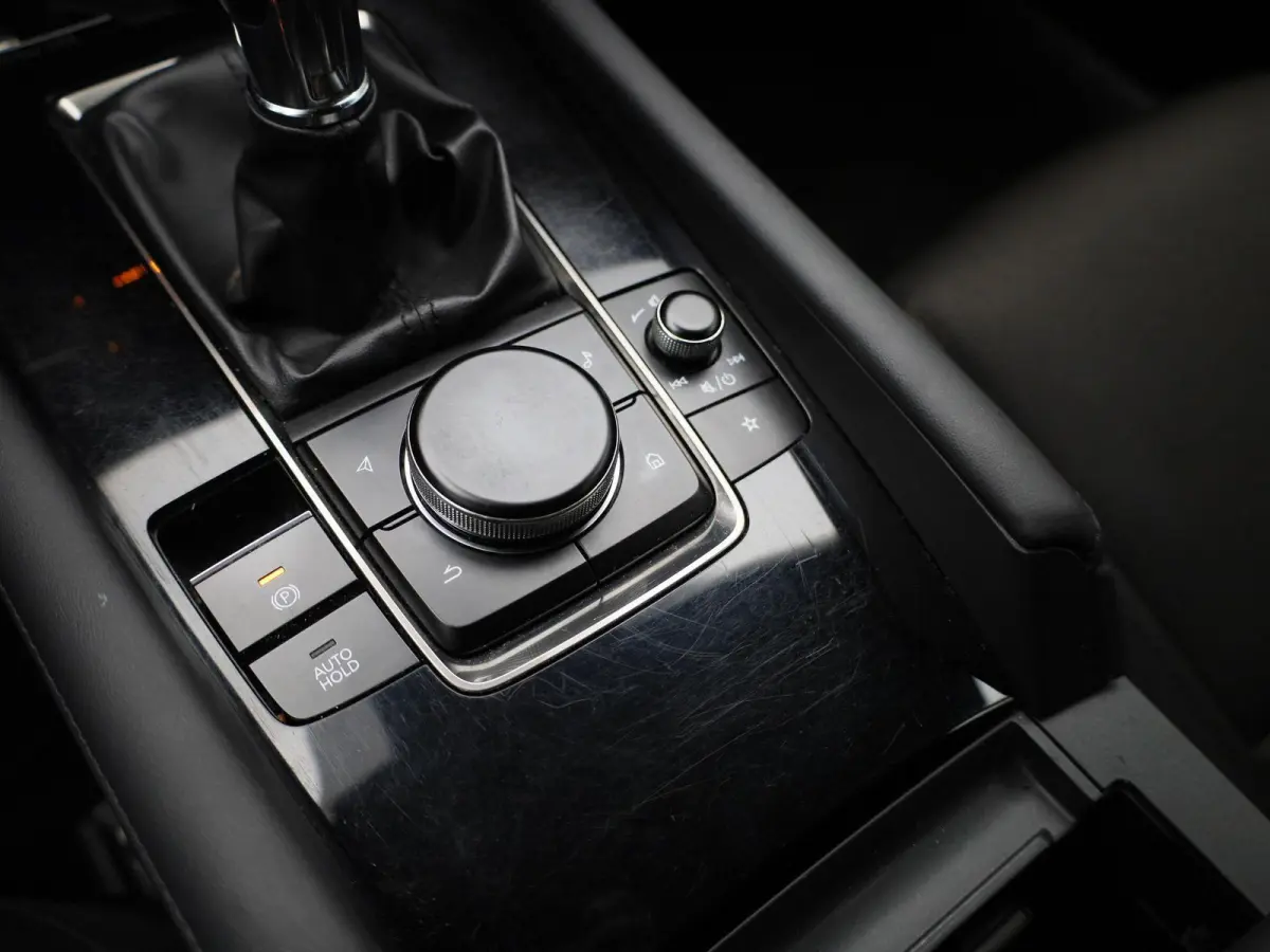 2.0 e-SkyActiv-X M Hybrid 180 Comfort met Bose | Apple Carplay/Android Auto | Stoelverwarming | Parkeersensoren | Achteruitrijcamera |