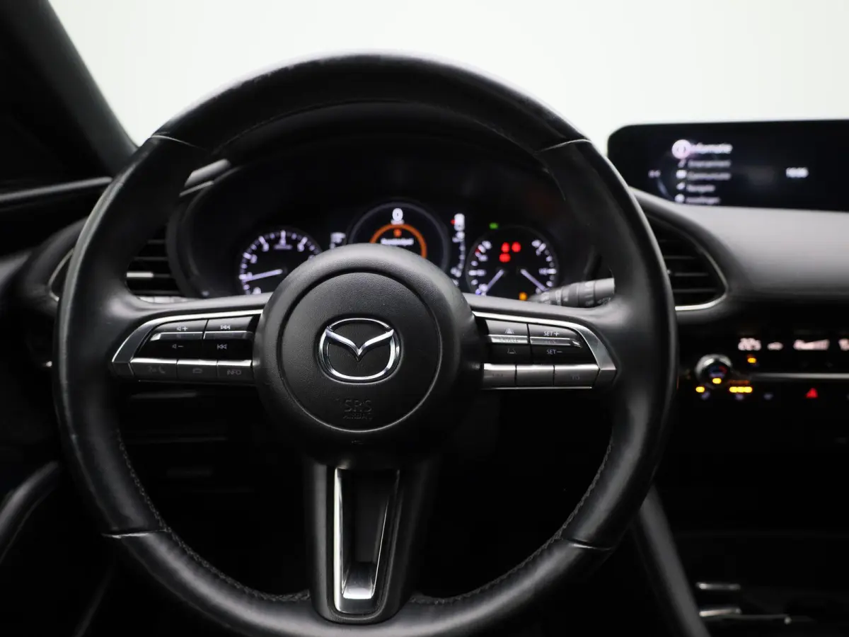 2.0 e-SkyActiv-X M Hybrid 180 Comfort met Bose | Apple Carplay/Android Auto | Stoelverwarming | Parkeersensoren | Achteruitrijcamera |