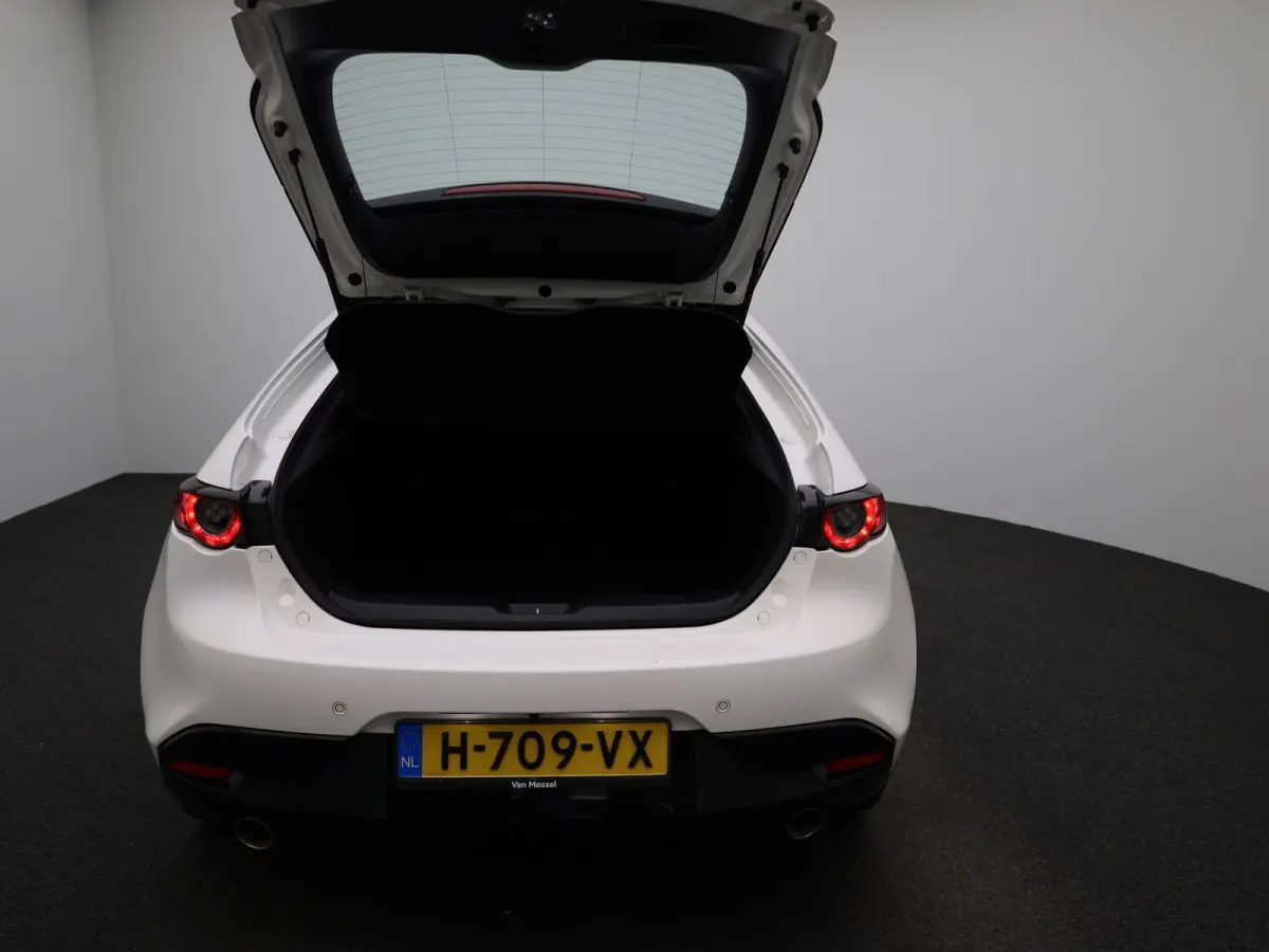 2.0 e-SkyActiv-X M Hybrid 180 Comfort met Bose | Apple Carplay/Android Auto | Stoelverwarming | Parkeersensoren | Achteruitrijcamera |