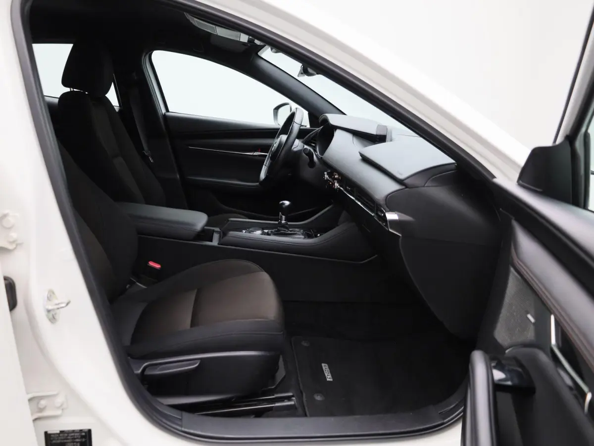 2.0 e-SkyActiv-X M Hybrid 180 Comfort met Bose | Apple Carplay/Android Auto | Stoelverwarming | Parkeersensoren | Achteruitrijcamera |