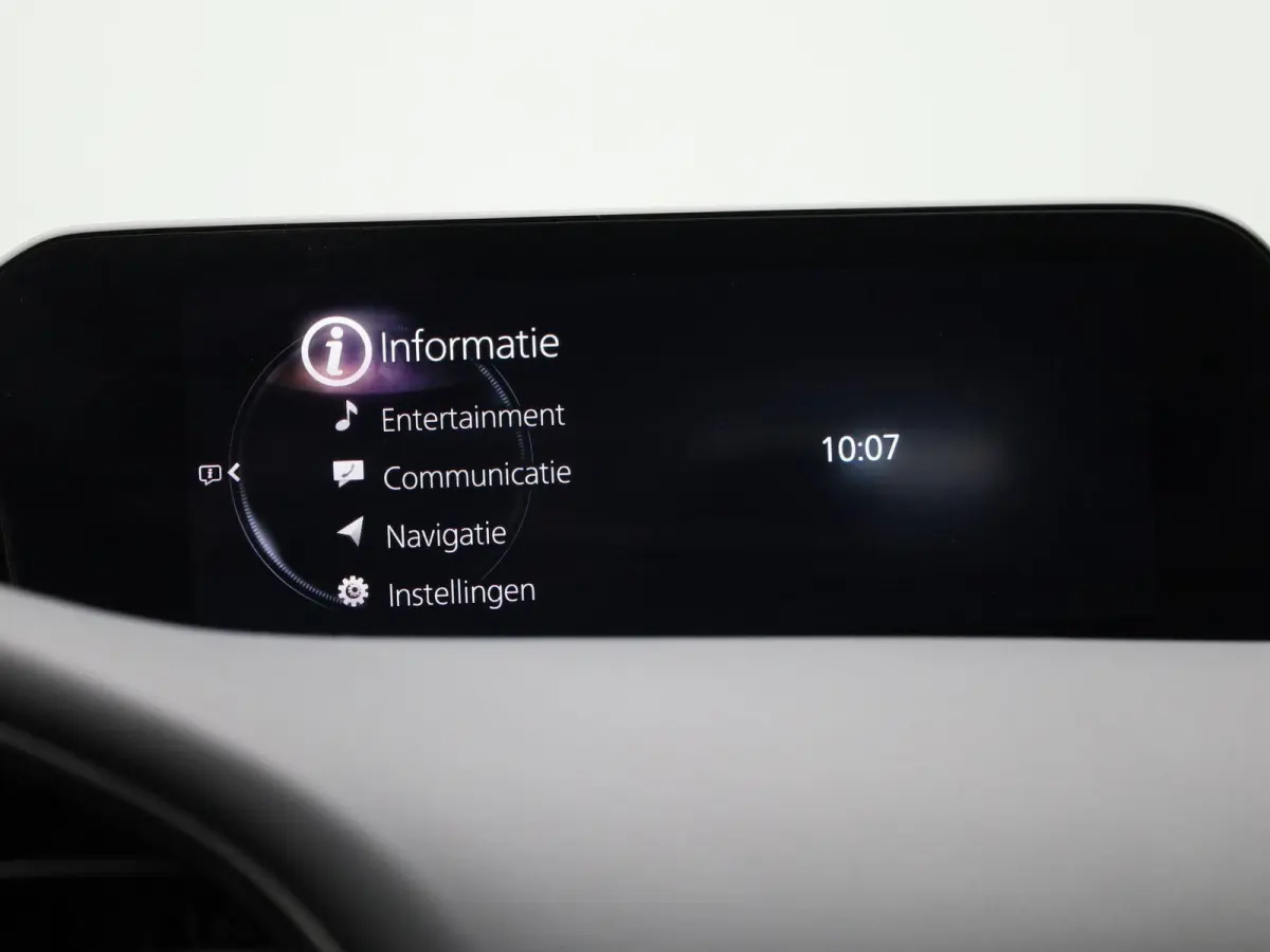 2.0 e-SkyActiv-X M Hybrid 180 Comfort met Bose | Apple Carplay/Android Auto | Stoelverwarming | Parkeersensoren | Achteruitrijcamera |