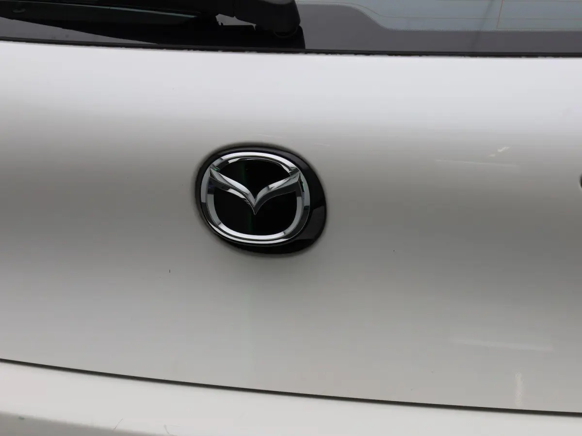 2.0 e-SkyActiv-X M Hybrid 180 Comfort met Bose | Apple Carplay/Android Auto | Stoelverwarming | Parkeersensoren | Achteruitrijcamera |