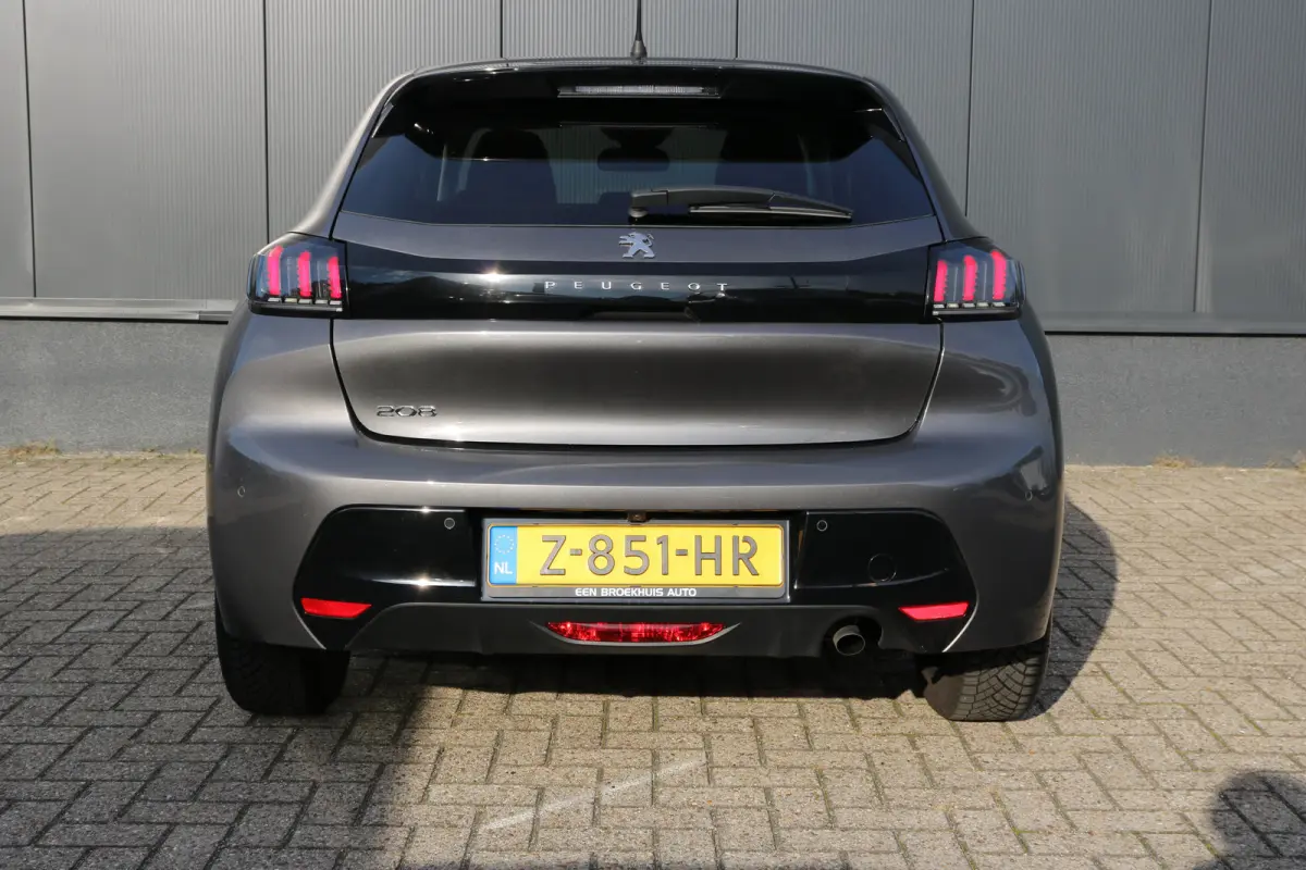 1.2 PureTech Allure Pack | Achteruitrijcamera | DAB ontvanger | Lichtmetalen velgen 16"