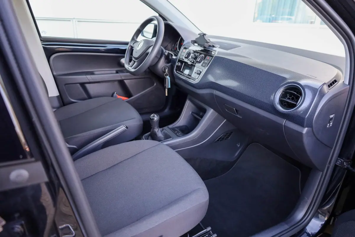 up! 1.0 65pk | Lane Assist | Bluetooth | DAB