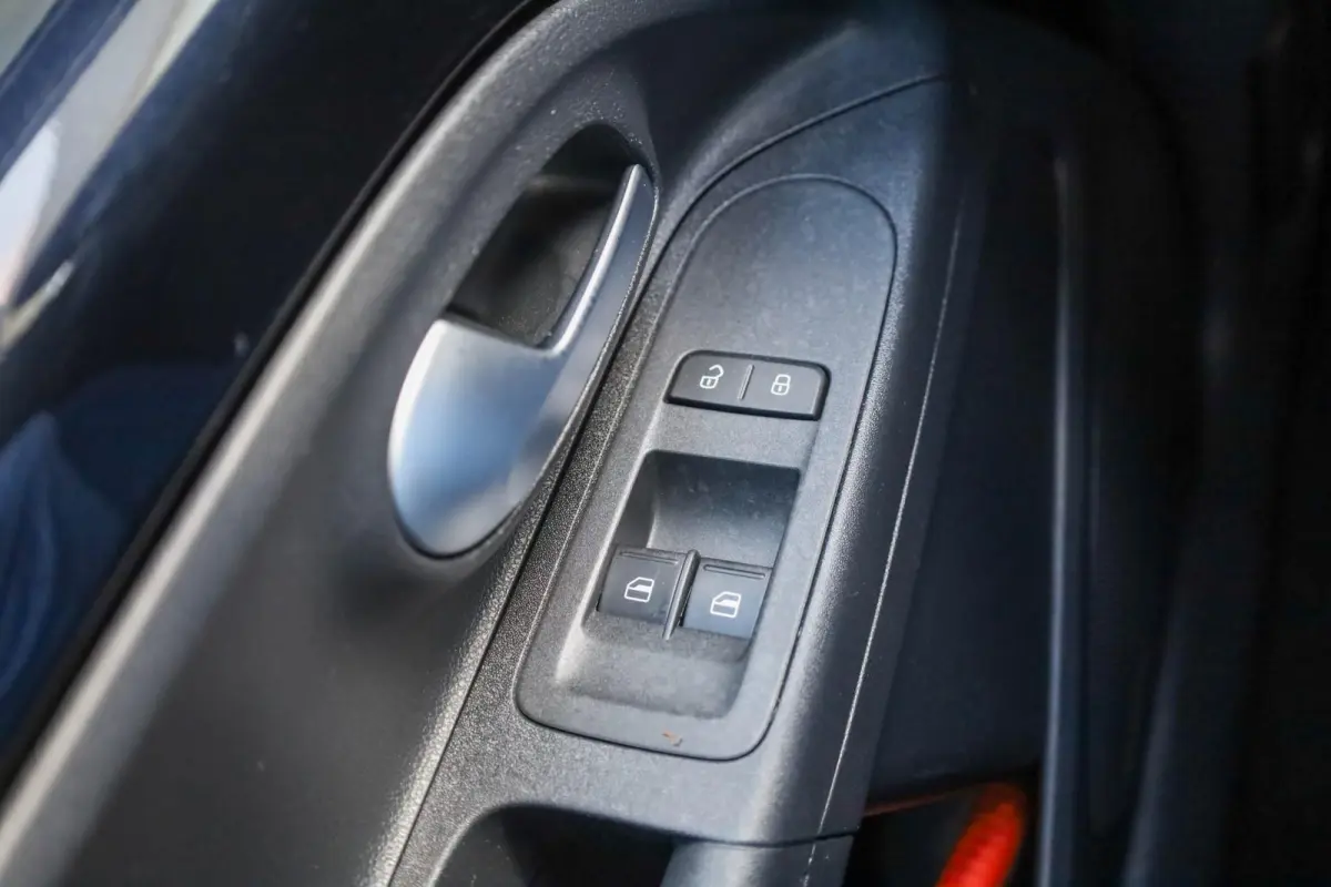 up! 1.0 65pk | Lane Assist | Bluetooth | DAB