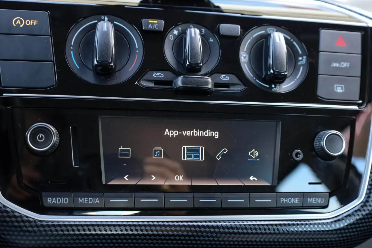 up! 1.0 65pk | Lane Assist | Bluetooth | DAB